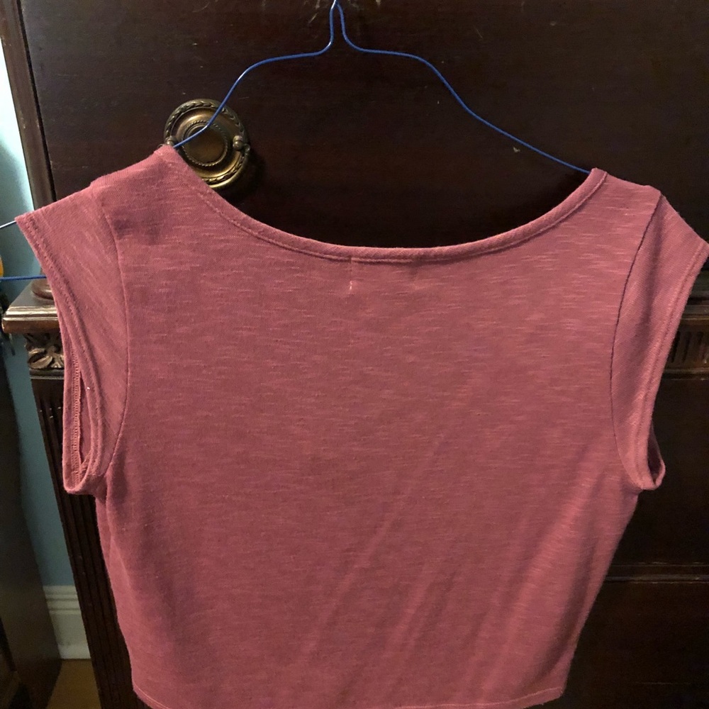 Tops - Picture 2 of 5